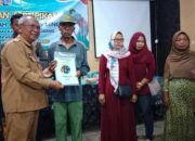 BPN dan Dinas Perkim Serahkan Ratusan Sertipikat Bantuan PTSL di Desa Jombang