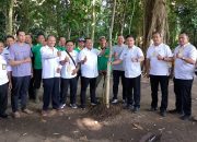 Hari Lingkungan Hidup se-Dunia, BPN Bersama DLHKP Kota Kediri Tanam 100 Pohon di Sumber Cakarwesi