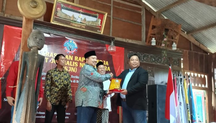 PENGURUS DPC SERIKAT JURNALIS NUSANTARA (SJN) SAMPAIKAN SELAMAT ATAS PELANTIKAN H.WARSUBI BUPATI JOMBANG