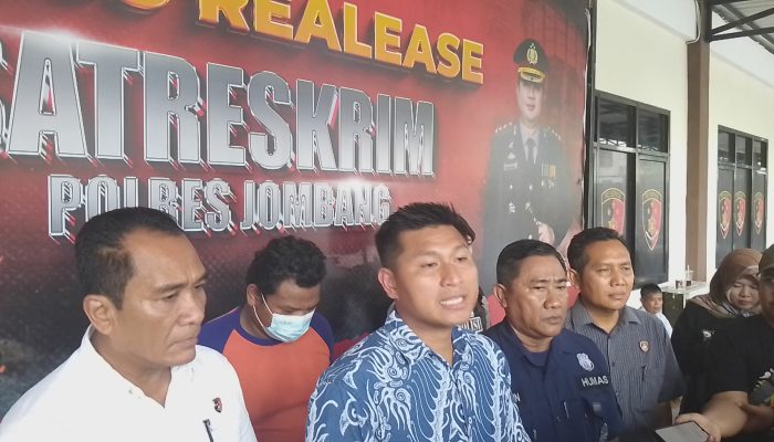 Mencuri Saat di kedai mie gacoan Jombang, Pemuda asal Malang ditangkap Tim Satreskrim polres Jombang