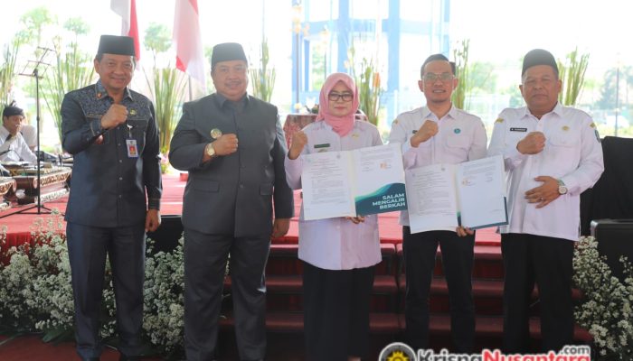Wujudkan Air Bersih Merata, Pemkab Jombang Teken MoU Pengelolaan SPAM Dengan Perumdam Dan Desa