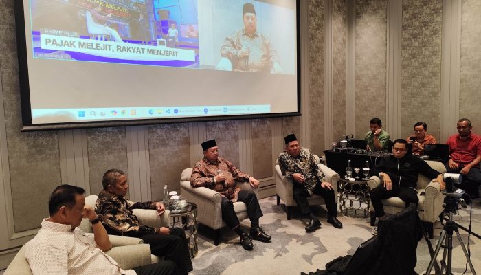 Bupati Jombang Warsubi Suri Teladan Publik Soal Kebijakan Pajak Daerah