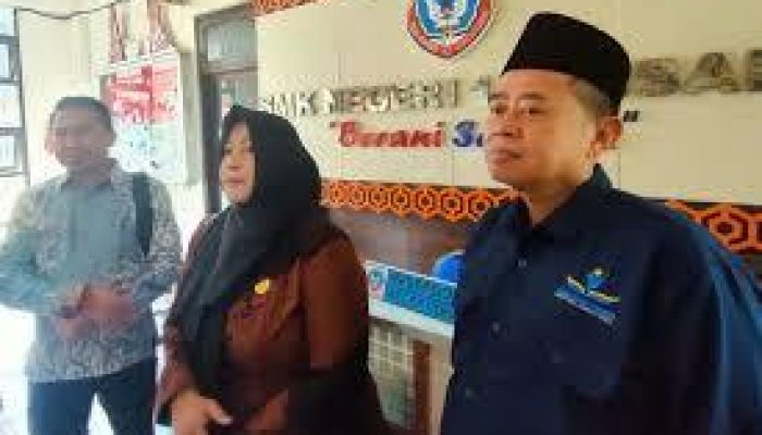 Abdul Muntolib, S.Pd., M.M. Akui Ada Pembiayaan Pendidikan di SMKN 1 Jombang, Anggota LBH Sebut Bertentangan Dengan Aturan