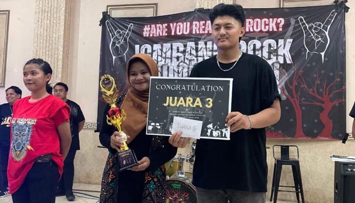 Grup Musik MAN 7 Jombang “Albayyinah Band” Ukir Sejarah di Jombang Rock Competition