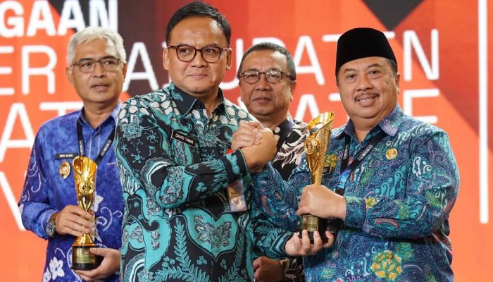 Di Bawah Kepemimpinan Bupati Warsubi, Jombang Berhasil Masuk Daerah “Sangat Inovatif” di IGA 2025