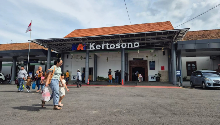 KAI Siapkan Enam KA Tambahan dari Stasiun Kertosono untuk Libur Natal dan Tahun Baru