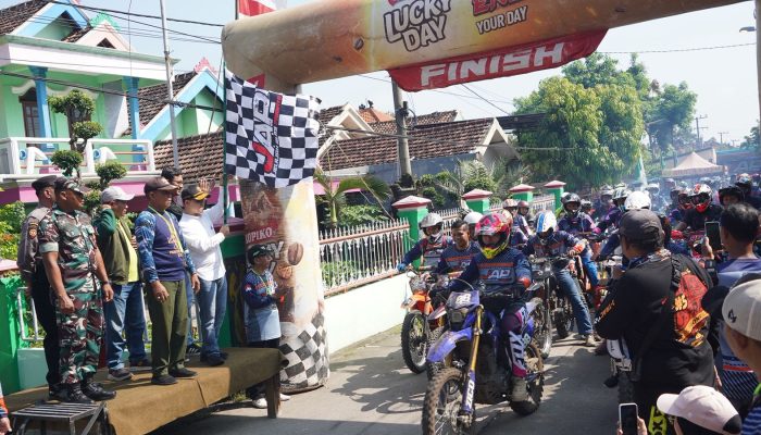 Bupati Mojokerto Apresiasi Kolaborasi NU Dan Komunitas Trail Dalam Pembangunan Gedung Yatim Piatu