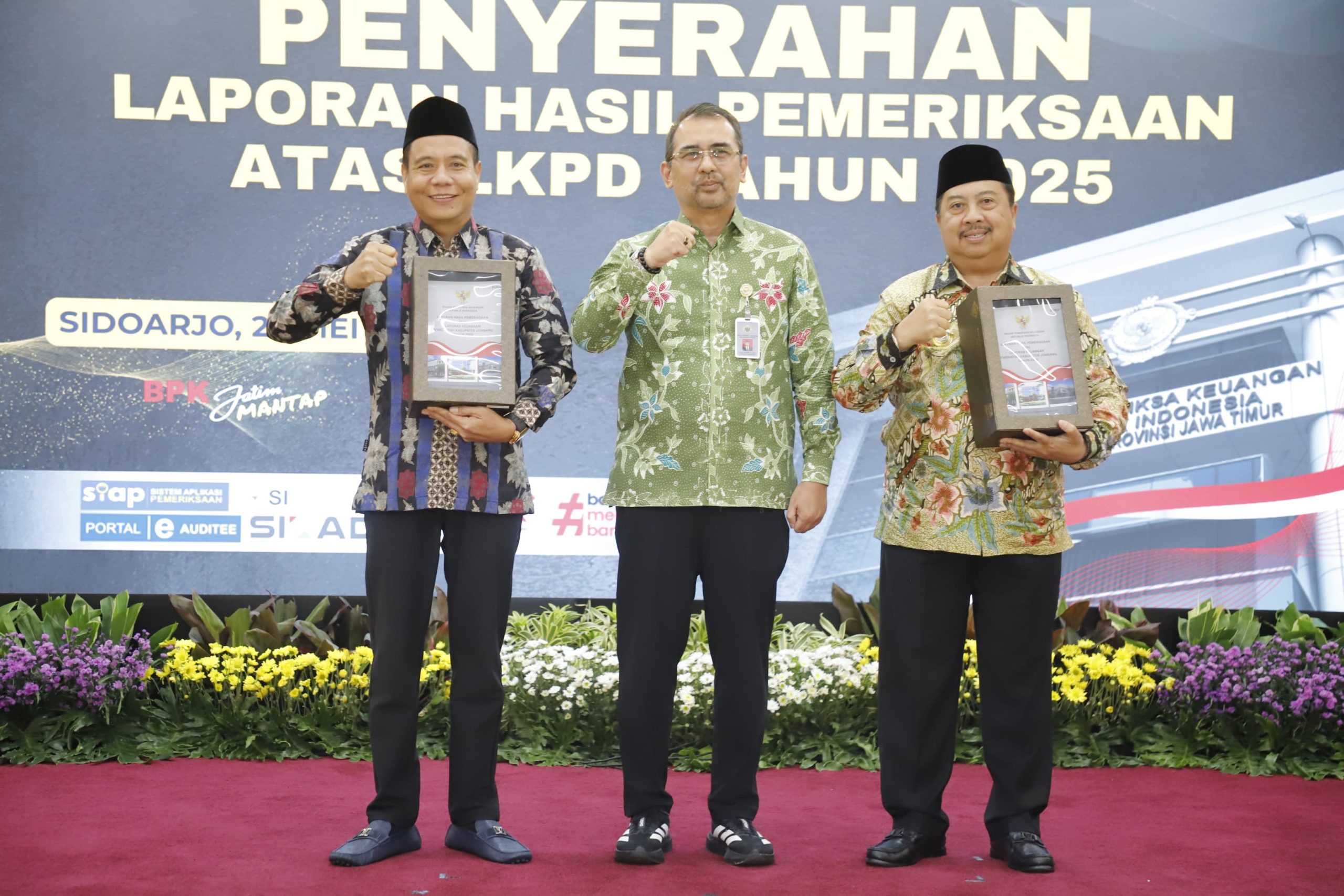 Pemkab Jombang Pertahankan Predikat WTP 13 Tahun Berturut-turut usai Menerima LHP LKPD 2025 2 5Oxry6tbR9SYCJspJeq1uMW4PshT1kc99K2iptEi scaled