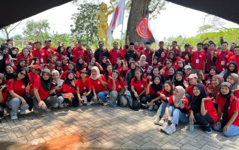 Peringatan May Day 2026, SPBS Nganjuk Mengadakan Doa Bersama dan Tabur Bunga di Makam Marsinah