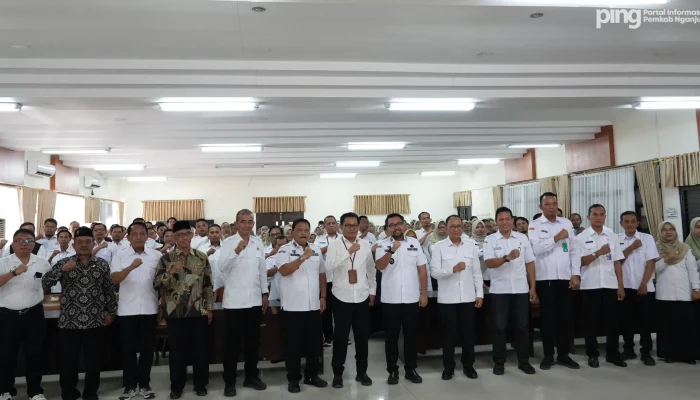 Tekankan Akurasi Data Dan Percepatan Sekolah Rakyat, Bupati Marhaen Adakan Rapat Koordinasi Pendamping Sosial