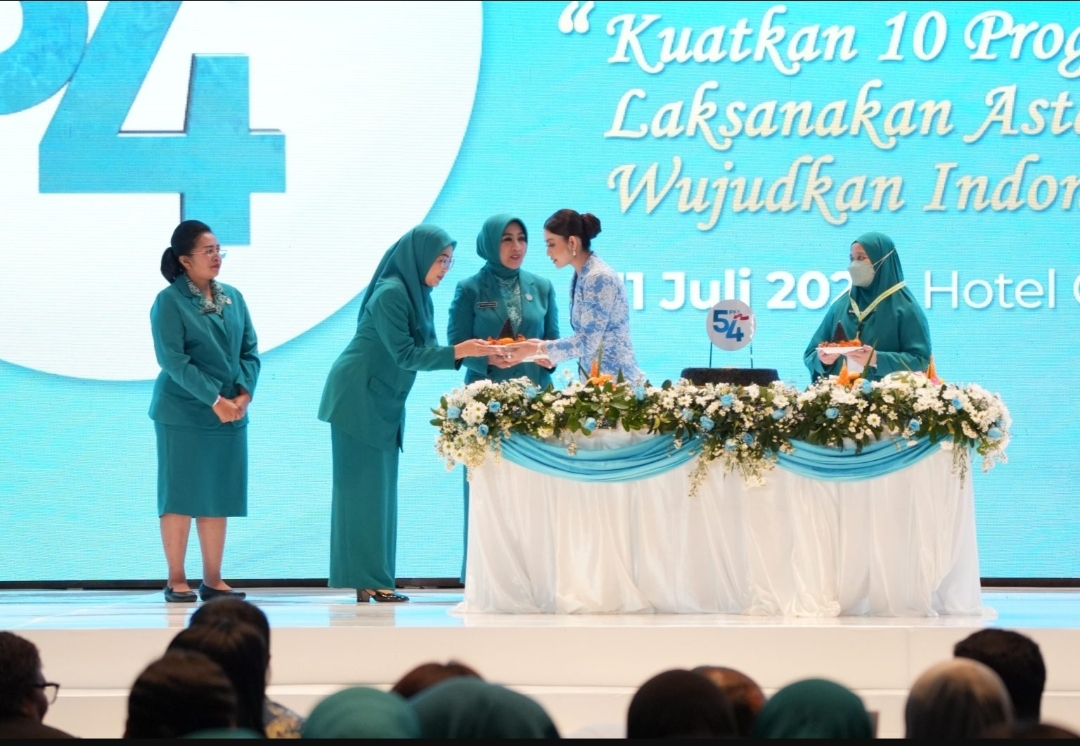 Ketua Umum TP PKK Tri Suswati Tito Karnavian