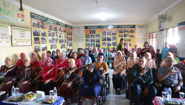 DWP Kemensos RI Dan DWP Jombang Bersinergi Salurkan Bantuan ATENSI Bagi Penyandang Disabilitas