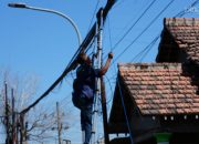 Pemkab Nganjuk Lanjutkan Penataan Kabel Fiber Optik, Sasar Jalan Ngangkatan Rejoso-Gondang